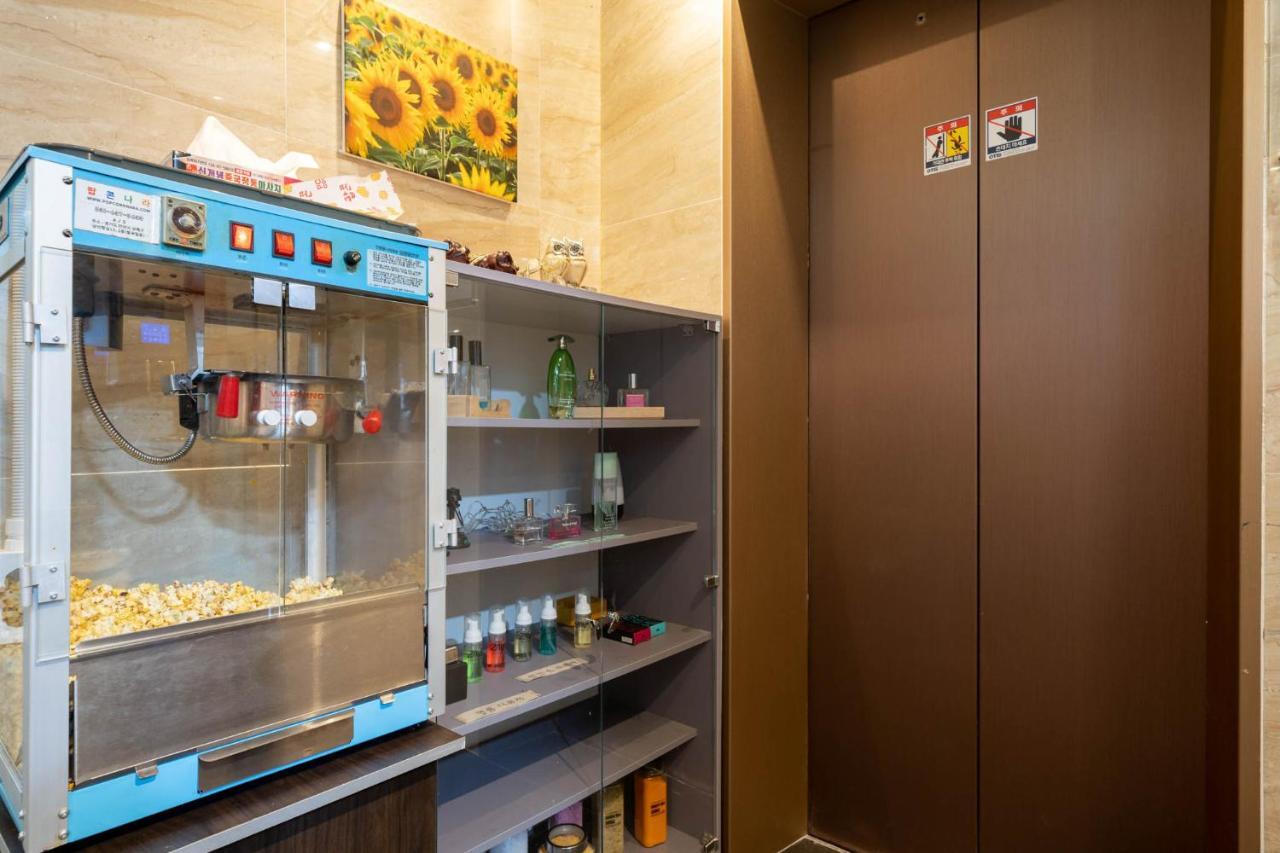 Galleria Hotel Szuvon Kültér fotó